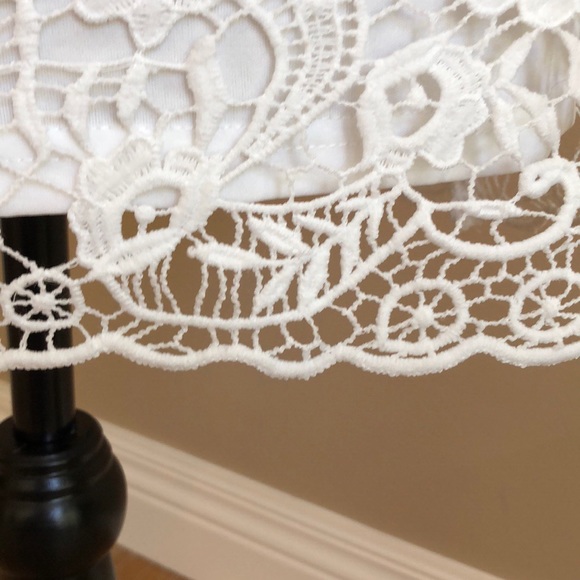 *FABULOUS* Fully Lined White Crocheted Dress NWT - Picture 2 of 8